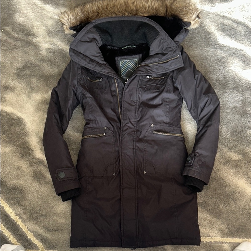 Aritzia TNA Black Parka Sz XS with Fur Hood